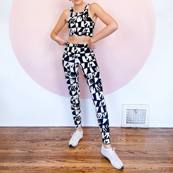 DAZEY LA HAND PRINT LEGGINGS - BLACK & WHITE - Picture 7 of 9